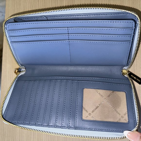 Michael Kors Ciara MD Messenger/ Large Wallet MK Signature Soft Sky 3 Piece Set - Picture 13 of 16